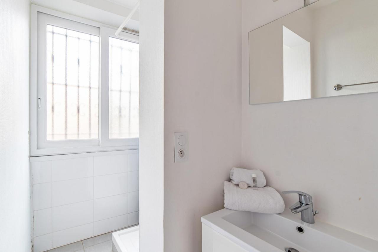 Studio Folleto - Welkeys Apartment Лион Екстериор снимка